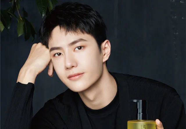 王一博|王一博回应摔车，这回是真刚了！粉丝：活该他大红大紫！