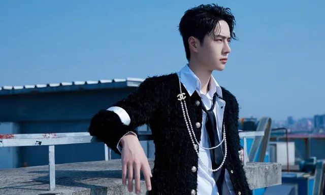 王一博|王一博回应摔车，这回是真刚了！粉丝：活该他大红大紫！