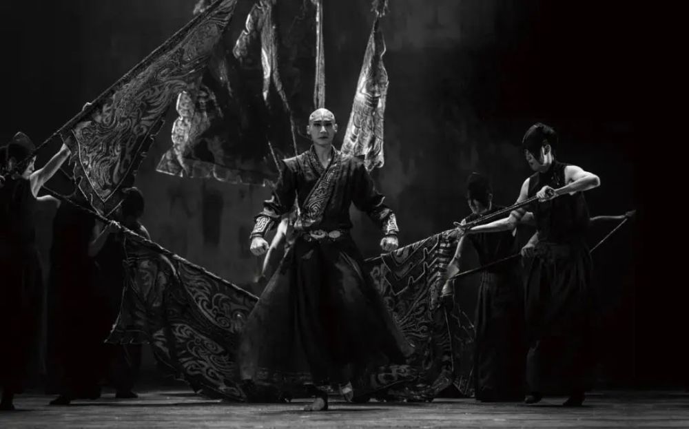 杨丽萍|杨丽萍舞蹈力作《十面埋伏》榆林站即将来袭