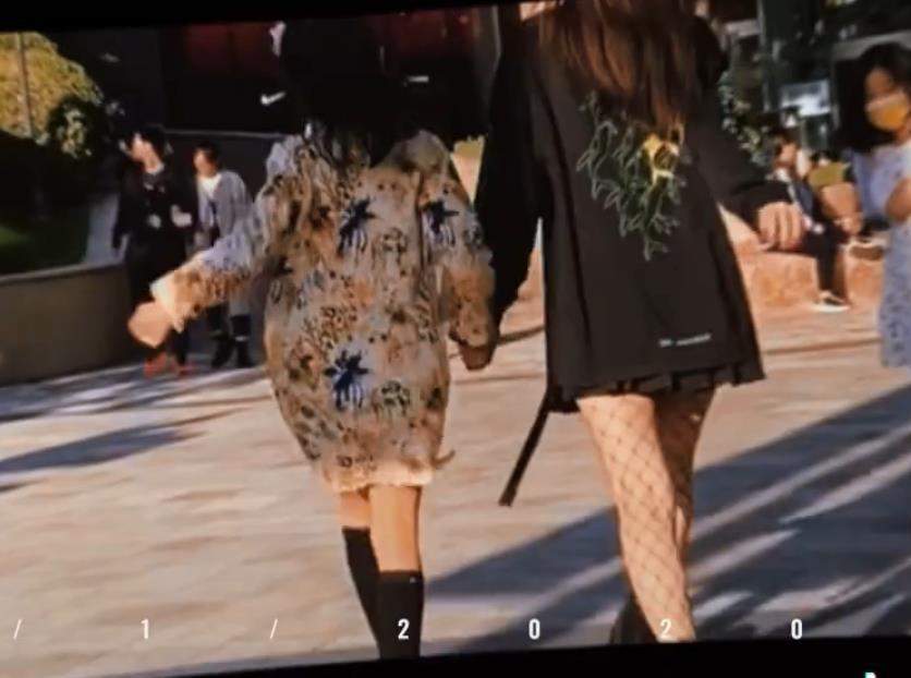 甜馨|抱怨甜馨拖后腿？李小璐配文引发众怒，贾乃亮面露难色