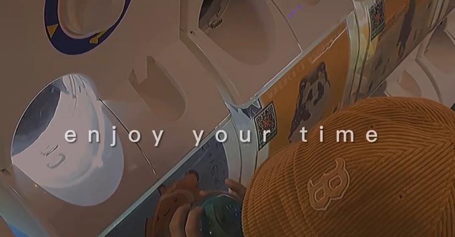 甜馨|抱怨甜馨拖后腿？李小璐配文引发众怒，贾乃亮面露难色