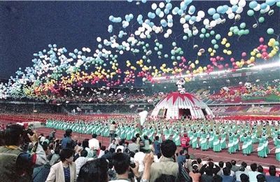 天安门广场|审美之谜：为什么国庆大花篮，年年都这么“土”？
