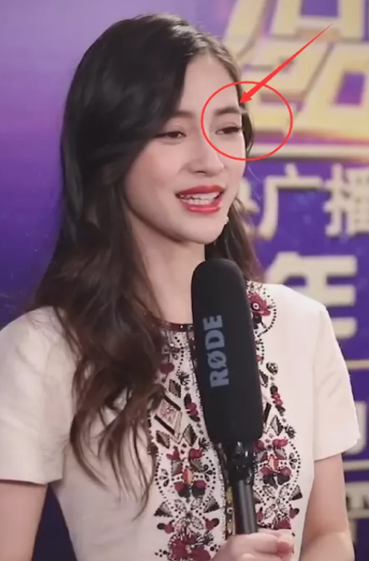 angelababy|baby“眉毛”太绝了！央视镜头下浓密到透光，混血儿特征一目了然！