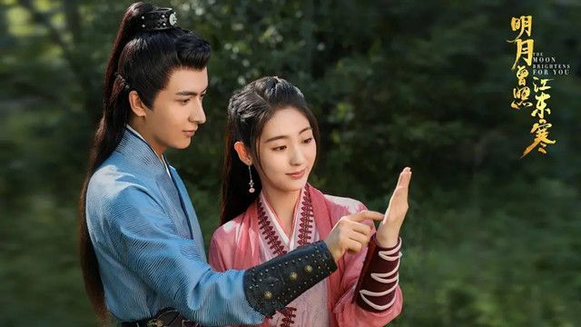 明月曾照江东寒|邢菲《明月曾照江东寒》刚播不久，又一新剧将播，男主是当红小生