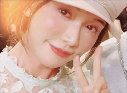 林志玲|45岁林志玲手术后首现身！与众人聚会喜笑颜开，不见丈夫黑泽良平