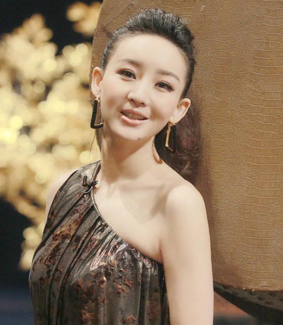 2009年孫楠為潘蔚與買紅妹離婚如今50歲買紅妹過得怎樣