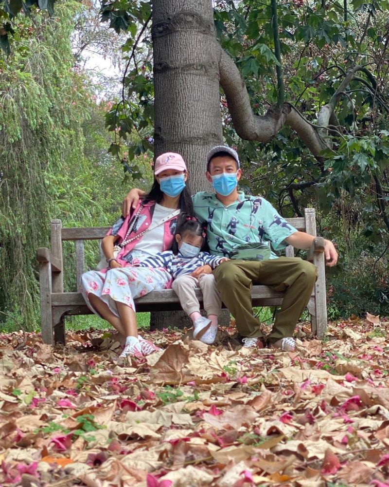 陈冠希|秦舒培晒陈冠希拥抱女儿的甜蜜合影 祝贺老公生日快乐兼表白