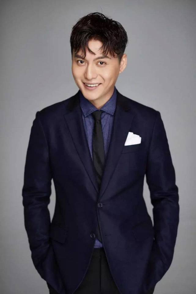 主演三部剧集荣膺飞天奖侯京健让角色住进观众心里