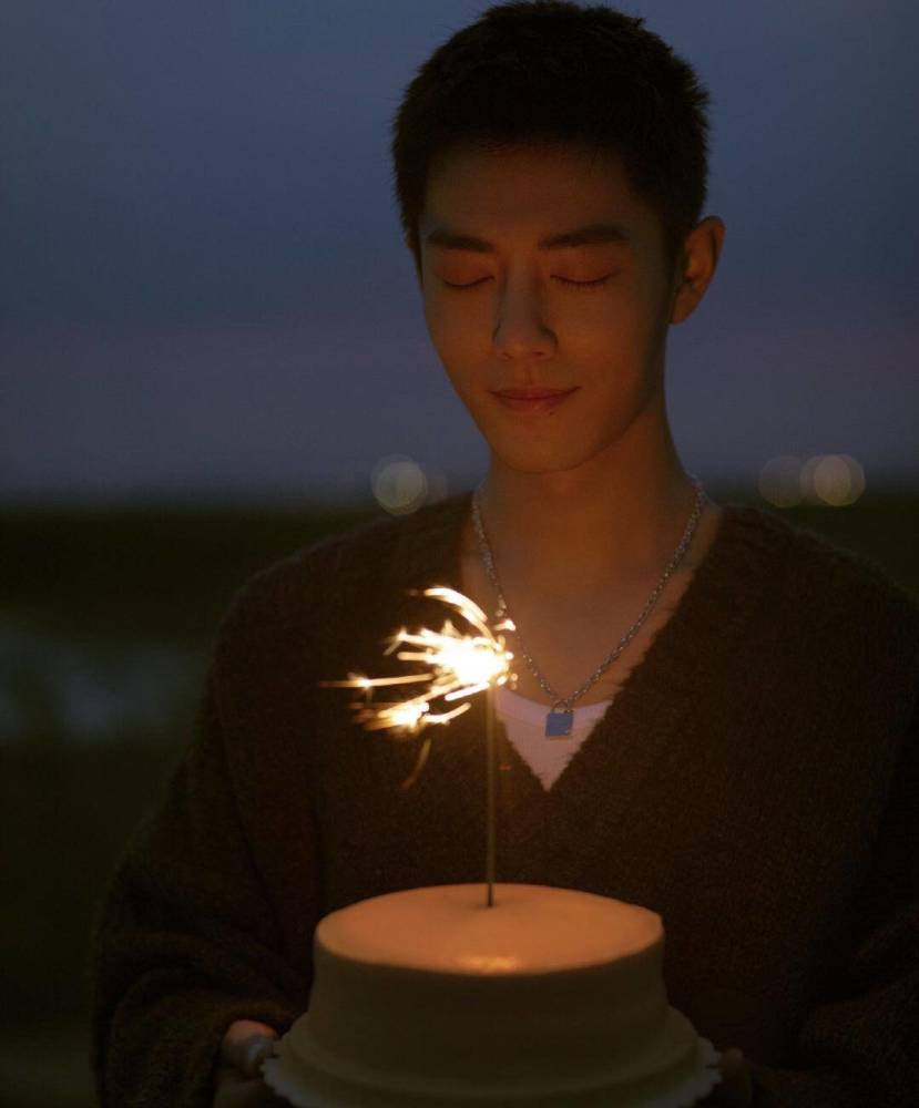 肖战|肖战庆生事件发酵，澄清电视台遭质疑，知名学者：公关太猛会翻车