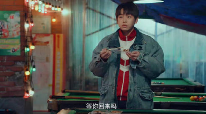 彭昱畅|大橘观丨非流量，相貌平平的他，为何能成被各大导演喜爱的霸屏男孩