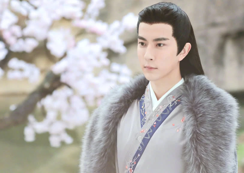 于朦胧|于朦胧新剧造型绝美，与罗云熙同争古装第1美男，网友：太难抉择