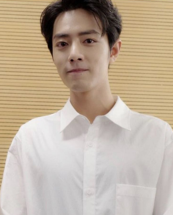 张艺兴|同为流量明星生日，张艺兴登世界趋势榜获祝福，肖战却无人问津