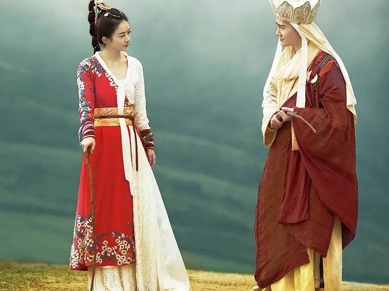 赵丽颖|赵丽颖发文为二叔庆生，冯绍峰《创业年代》登央视，期待《有翡》