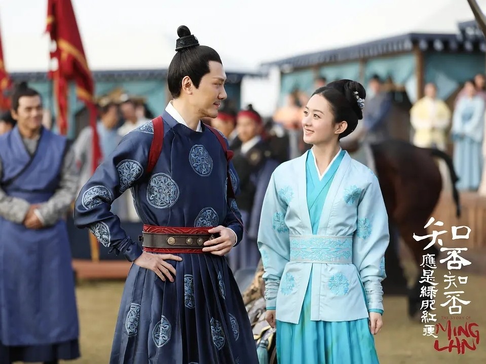 赵丽颖|赵丽颖发文为二叔庆生，冯绍峰《创业年代》登央视，期待《有翡》