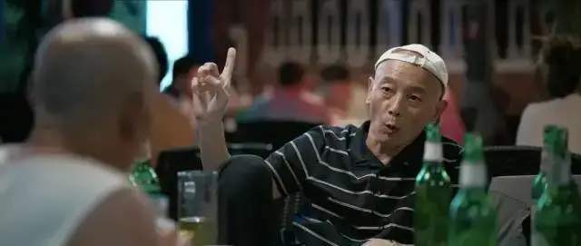 我和我的家乡|《我和我的家乡》票房持续领跑国庆档，个人感觉还是葛优演的张北京最好