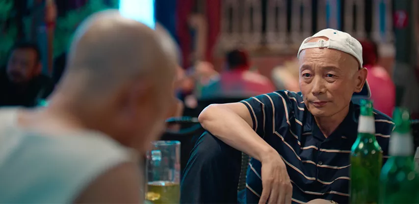 我和我的家乡|《我和我的家乡》票房持续领跑国庆档，个人感觉还是葛优演的张北京最好