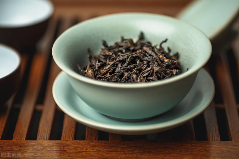 源勐教你如何区别普洱茶的仓味和陈味