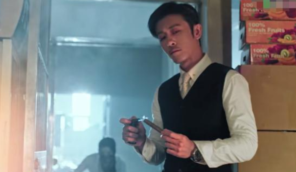 半是蜜糖半是伤|《半是蜜糖半是伤》剧情尴尬，罗云熙撑不起霸道总裁形象，被吐槽