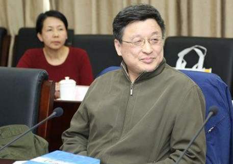 杨振宁的长子杨光诺,从事的是高新科技计算机行业,他的发展还是比较好