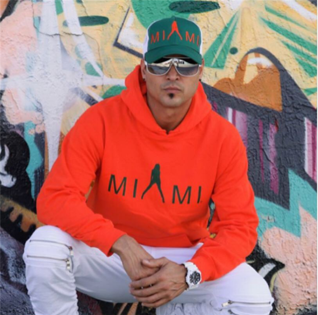 伊巴拉|歌手安东尼因患重度抑郁症自杀，抢救无效去世年仅41岁