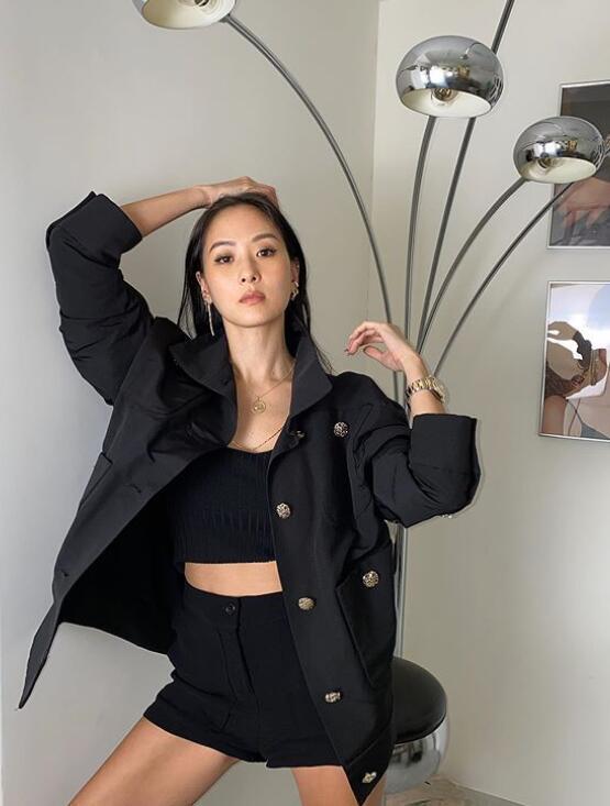 台湾第一名媛孙芸芸冻龄不老晒20年前抱娃照网友以为昨天拍的