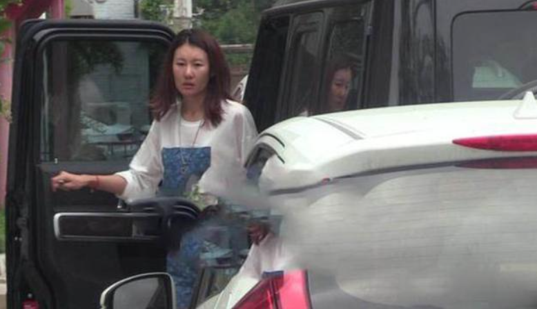 王宝强|传王宝强冯清做完婚前公证已结婚，马蓉好友讽刺：私生子认祖归宗