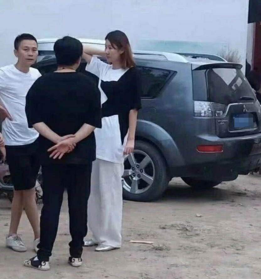 王宝强|传王宝强冯清做完婚前公证已结婚，马蓉好友讽刺：私生子认祖归宗