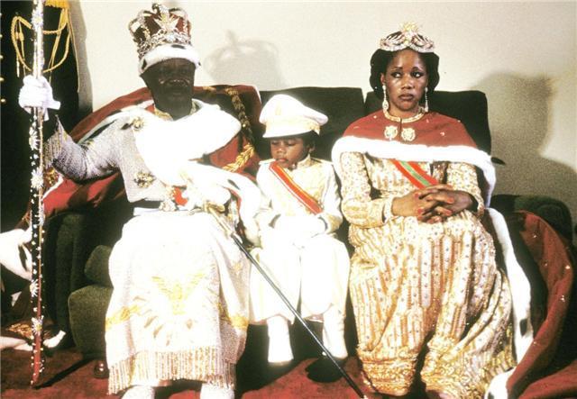 18岁女孩林碧春不顾反对嫁给非洲国王父母再见时早已认不出