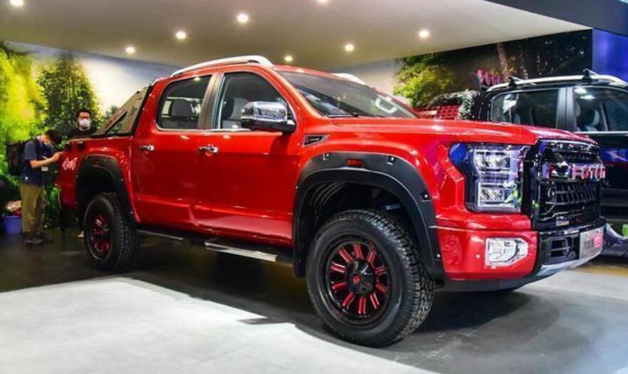 福特大将军登场,实力不比猛禽差,2.5t柴油 全地形轮胎,能爬山能涉水