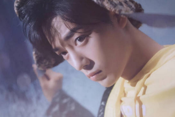 张艺兴|肖战川美争议后低调现身，为张艺兴公司送祝福，素颜出镜难掩帅气