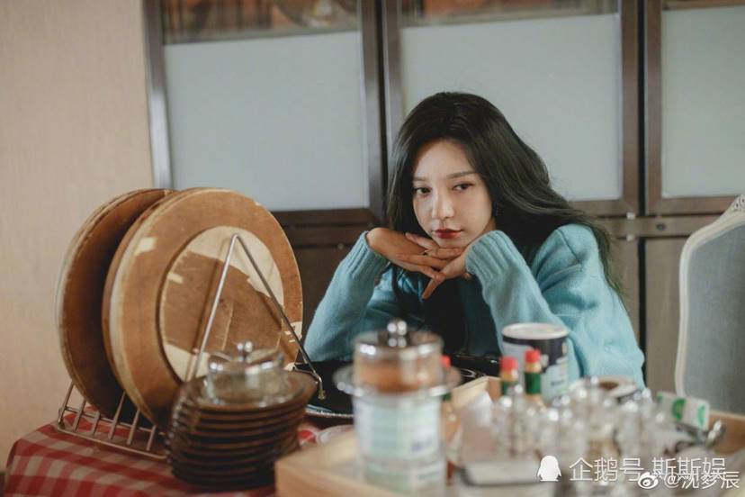 沈梦辰|沈梦辰深夜发文引热议，难道与海涛出现感情危机？看到配图服了