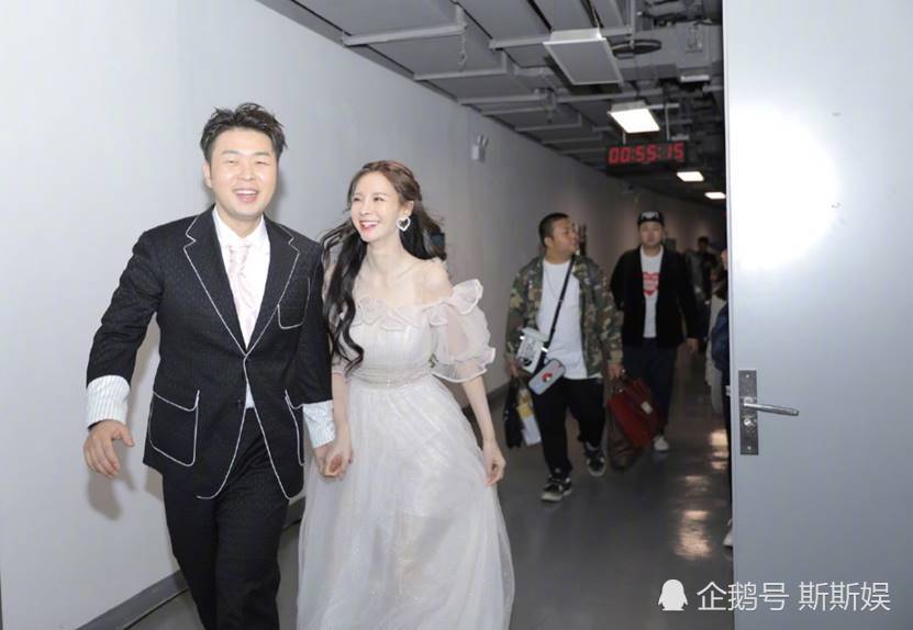 沈梦辰|沈梦辰深夜发文引热议，难道与海涛出现感情危机？看到配图服了