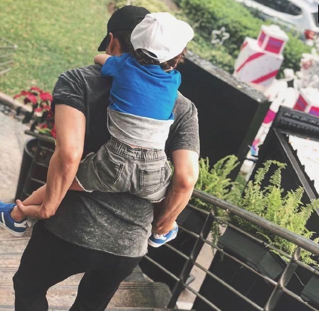 披拉-尼迪裴善官|泰国男星Mike放弃儿子抚养权，前女友生下二胎，与19岁新男友分手