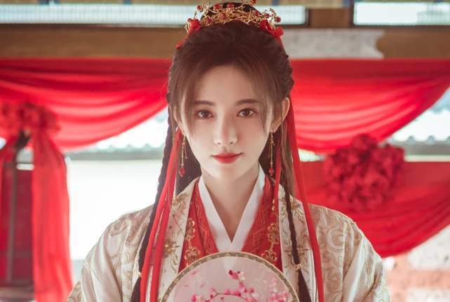 鞠婧祎|鞠婧祎疑耍大牌，工作人员严防死守造型，其他演员没享受这待遇？