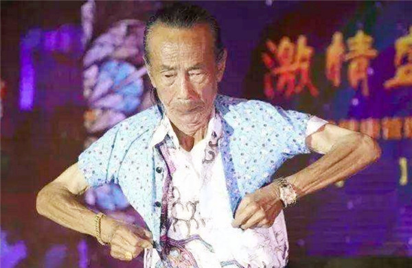 王宝合|76岁老人身怀绝技，3台摄像机都找不出破绽，却至今“不收徒弟”