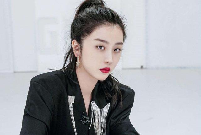 赵小棠|德云女孩实锤！赵小棠偶像竟是岳云鹏，德云社这下发扬光大了