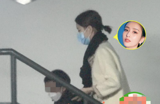 佟丽娅|佟丽娅儿子长大了，4岁酷爱攀岩彰显运动细胞，脸颊肉乎可爱十足