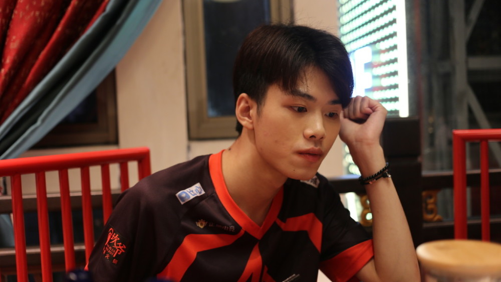 ag麟羽轩登场3次仅赢1局表现一般月光还会让他上场吗