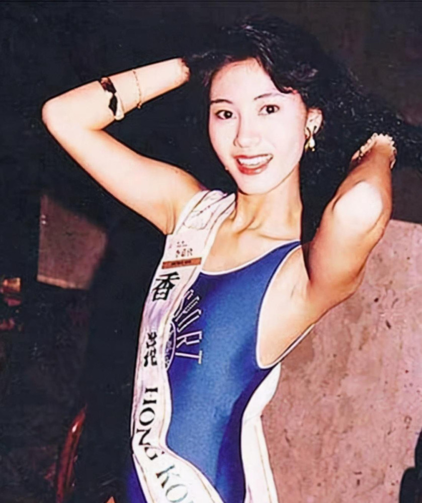 李嘉欣|50岁李嘉欣晒生活照，纤细身材十分吸睛，她的颜值真是大写的服气