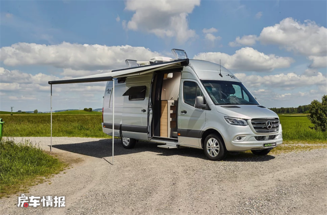 奔驰房车这设计真棒 轻量化处理车库3秒变大床 一家4口轻松住 奔驰 房车 车库 轻量化 露营车 Sprinter