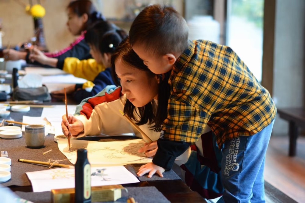 民宿|一套院子一晚15000元，民宿价格是否虚高？