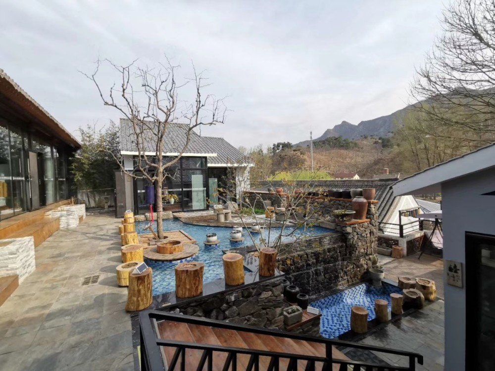 民宿|一套院子一晚15000元，民宿价格是否虚高？