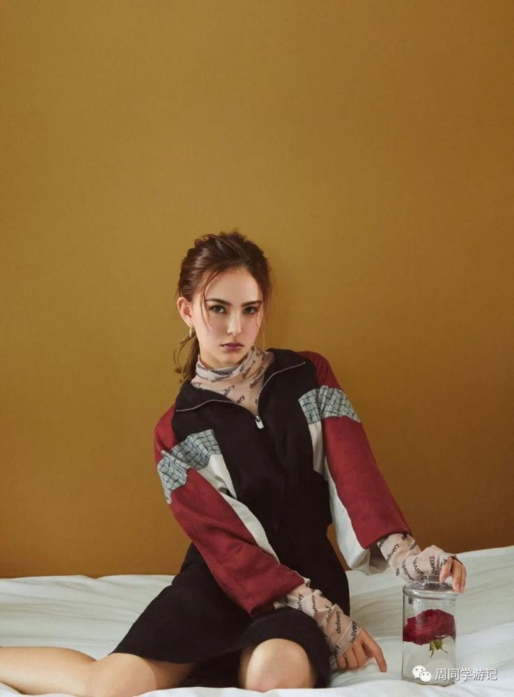 周同学 半岛铁盒