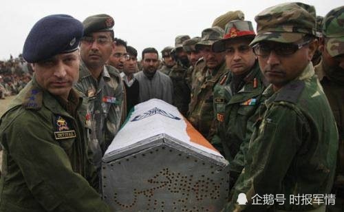 10月1日就有3名印度士兵死亡,5名士兵受伤,其中有2名士兵是在克什米尔