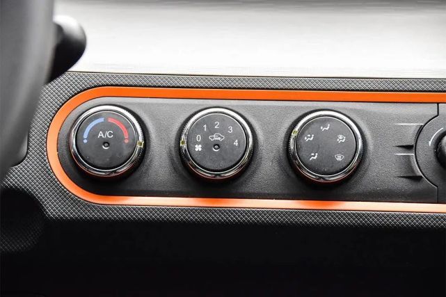 春节回家买啥车之5万年终奖:五菱宏光mini ev 你值得拥有