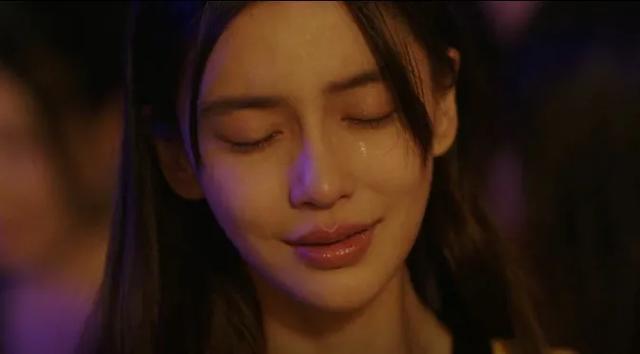 angelababy|模特，黄晓明娇妻，小海绵妈妈，多重身份下是杨颖藏不住的野心