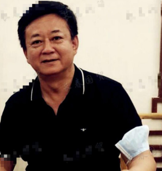 朱军|56岁朱军与69岁姜昆近照曝光，朱军憔悴浮肿显老态，与姜昆仿佛同龄人