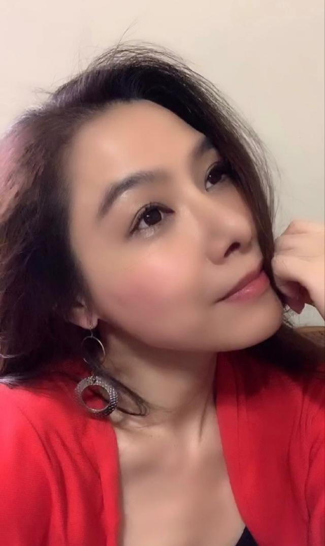 网红潘黄河老婆图片