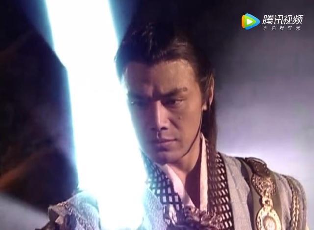 2金梅瓶出自:四大名捕斗将军凌落石实力强大无比,作为武林盟主,整个