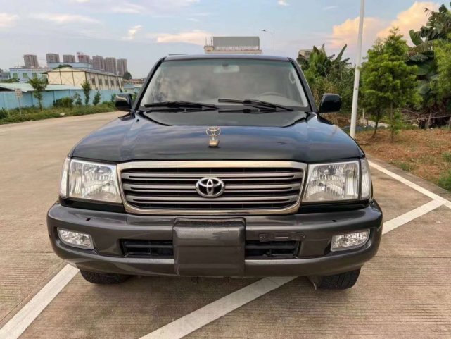 08年丰田兰德酷路泽4700售价98万经典的蛇形挡更多的是情怀